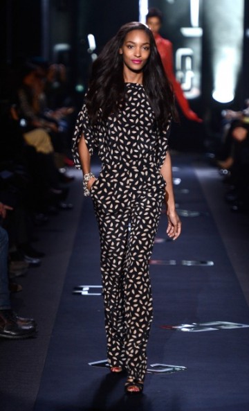 Per usual, I was obsessed with every single look that came down the DVF runway, but this jumpsuit in particular caught my eye. I need this in my closet!
